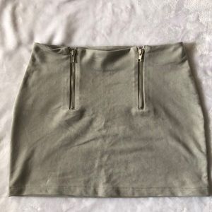 Gray Zipper Skirt!